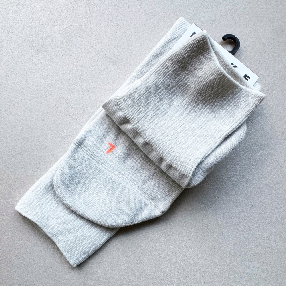 NWT Falke Run Socks in ‘Nature’ - Picture 4 of 8